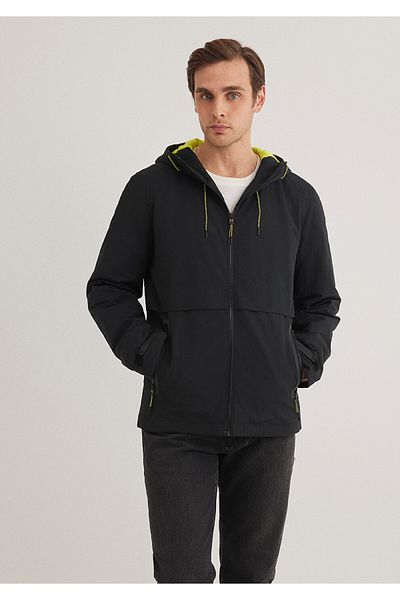 Mavi Μαύρο μπουφάν με κουκούλα Slim Fit / Tight Cut 0110268-900