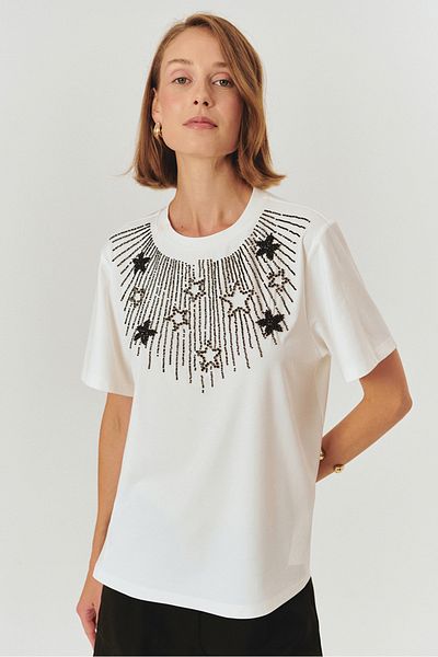 Exquise Star Embroidered Crew Neck Regular Knitted T-Shirt