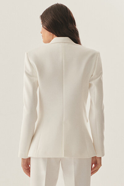 Exquise Double Buttoned White Jacket Fitted to the Waist