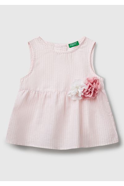 United Colors of Benetton Cămașă fără mâneci pentru fete, roz praf, amestecat de in, cu aplicații florale, cu nasturi la spate