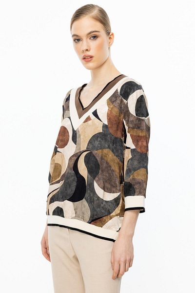 On Fashion V-Neck Ribbed Patterned Blouse
