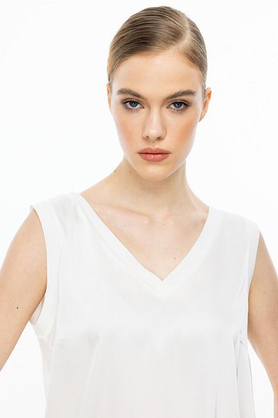 On Fashion Blouse V-Neck Sleeveless