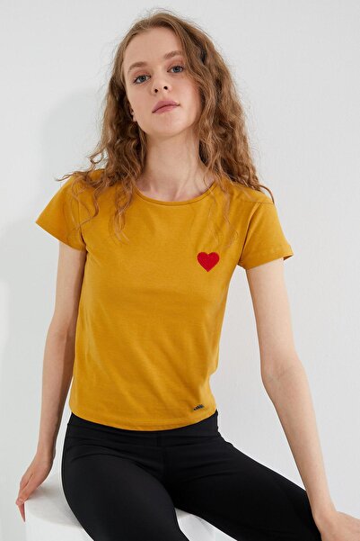 Polo State Žensko srce Vezena okrugla kragna T-shirt Žuto