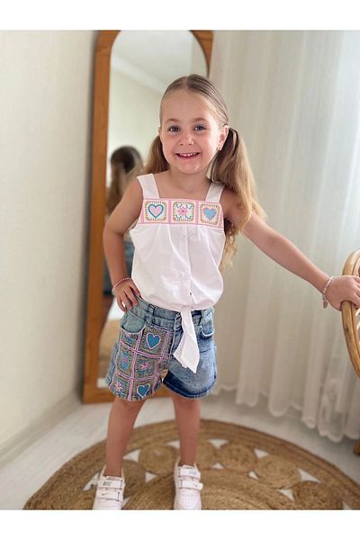 DUDOR KİDS Girls' Embroidered Denim Shorts and Embroidered Suspender White Blouse (One Size Larger Can Be Chosen)