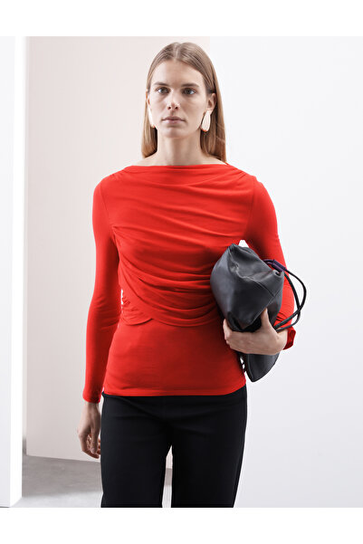 Marks & Spencer V Yaka Bluz