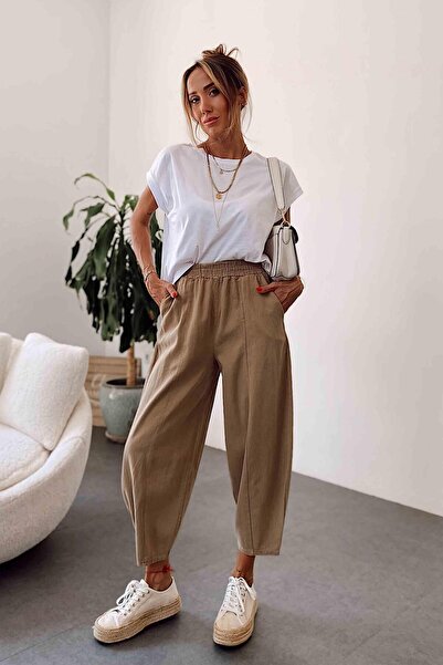 Nana & Mayka Moda Women's Baggy Trousers – Camel Summer Gabardine, Relaxed Fit, Elastic High Waist 4003