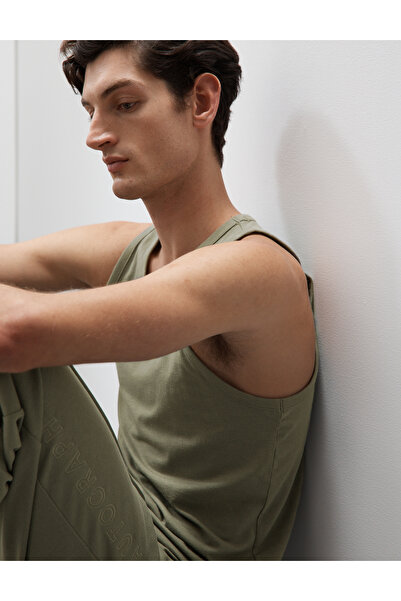 Marks & Spencer Auto Slvless Vest