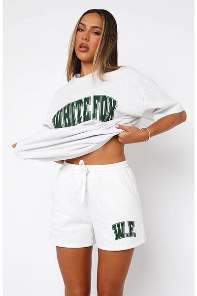 The Champ Clothing تي شيرت نسائي قصير مريح مطبوع عليه WF مصنوع من القطن بنسبة 100%، مزيج رمادي
