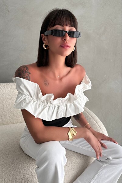 New Now Ruffled madonna collar bluz