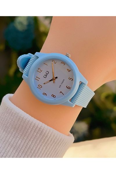 Q&Q Vs13j055wl Waterproof Silicone Cord Young Girl's Wristwatch