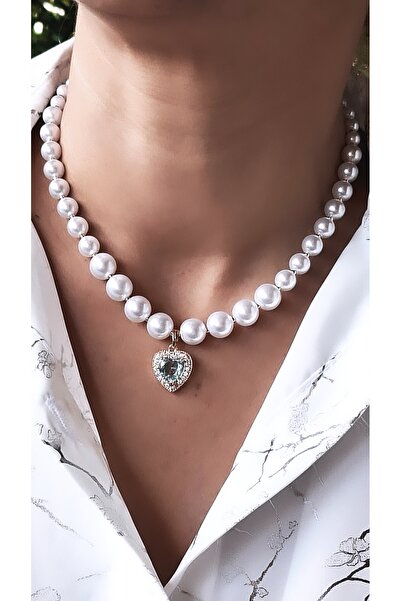 Serenity قلادة من اللؤلؤ المطلي باللؤلؤ الأبيض على شكل قلب