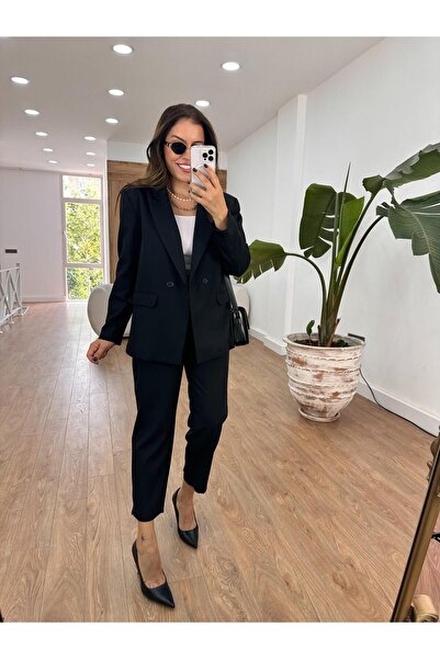 MADAME MELEK طقم بنطلون وسترة مبطنة باللون الأسود