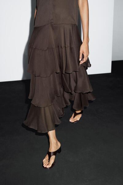 Massimo Dutti Fırfırlı uzun dökümlü elbise