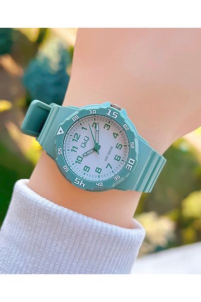 Q&Q 10 Atm Waterproof Silicone Strap Children's Wristwatch 2 Years Warranty