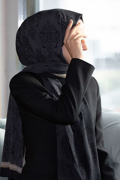 Vissona Women's Luxury Medina Silk Shawl Black