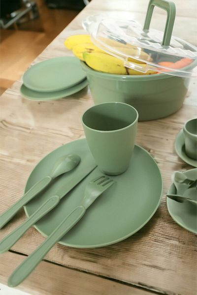 İronika 6-Person 32-Piece Picnic Set Plastic Cup Fork Spoon Knife Dinnerware Breakfast Set-Green
