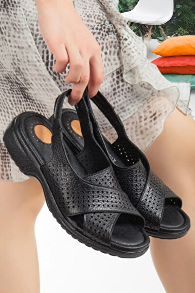 AYOOLS Women's Flexible Banded Geometric Laser Cut Eva Sole Sandals Prs280880