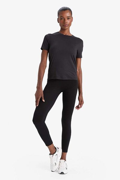 DeFacto Defactofit Standard Fit Crew Neck Sportsman Basic Plain Short Sleeve T-Shirt D2296Ax25Au