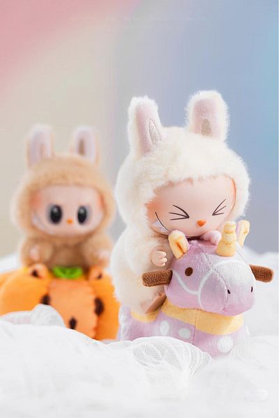 Lumely 6pc Blind Box Popmart Labubu 2nd Generation The Monsters Sit And Party Vinyl Blind Box Heart-beating