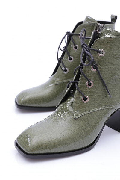 DGN 604 Γυναικείες μπότες με τακούνι