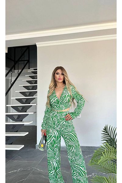Bella Belluci New Season Double Suit