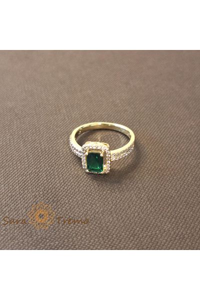 saratremo Elegant Ring with Green Zirconia and White Crystals - 14k Gold Plated