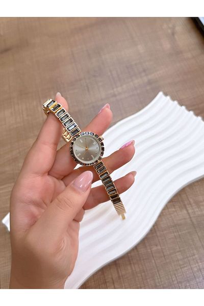 LOOQ ساعة يد نسائية بتصميم أنيق من Waterway Stone