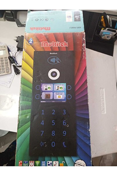 Multitek DYF40 KAPI PANELİ APS KAMERALI 4 LCD EKRANLI DOKUNMATİK BUTONLU KAPI PANELİ SİYAH