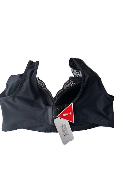 Clothes Box Lace Detailed Underwire-Free Padding-Free Gathering Bra