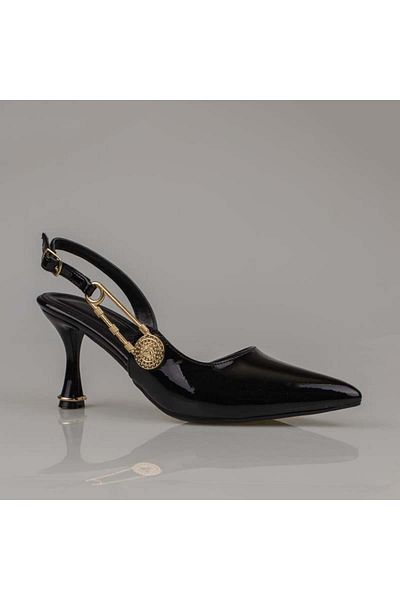 Trend Adımlar Black Women's Patent Leather Belted Classic Shoes
