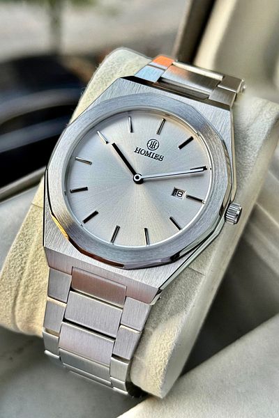 Homies Men's Wristwatch Limited Edition Complete Stainless Steel Calendar Gift Box Bracelet Gift