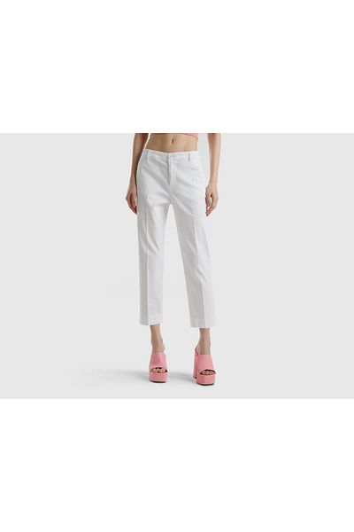 United Colors of Benetton Women's Solid Short Cotton Stretch Chino Pants