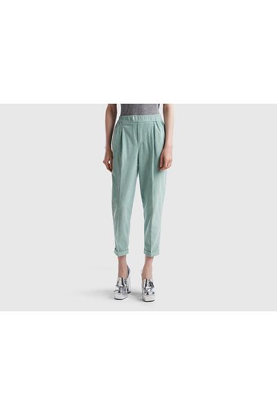 United Colors of Benetton Men's Velvet Chino Pants with Elastic Waistband