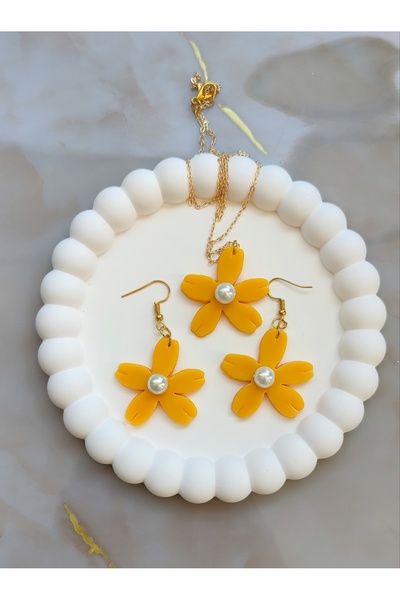 Atölye Myth Yellow Daisy El Yapımı İncili Sarı Tasarım Küpe ve Kolye Seti