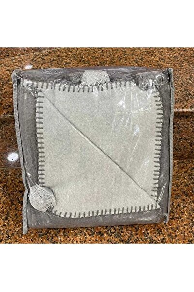 Özdilek Baby Blanket with Gray Pompom