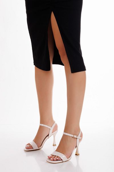 Satenora Odera Single Strap Nude Patent Leather Heeled Shoes