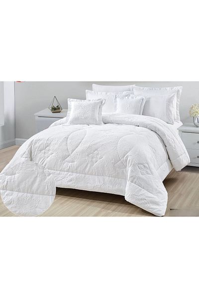 Red Rose A double bedspread with an embroidered design to provide comfort during the summer days and add elegance to your room.