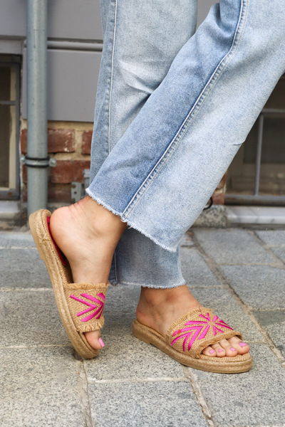 Yula Fashion Shoes Rovivo Hasır Sargılı Püsküllü Nakış İşlemeli Günlük Terlik