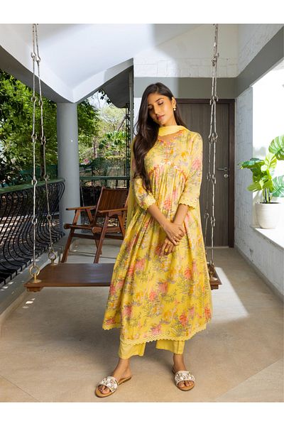 DW By Styli Floral Printed A-Line Kurta with Trousers and Dupatta Set