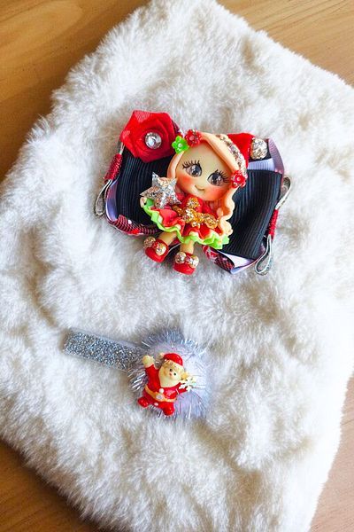 Brenida New Year Themed Girl's Ribbon Buckle Set with Baby and Santa Claus – 2-Piece Hairpin Model