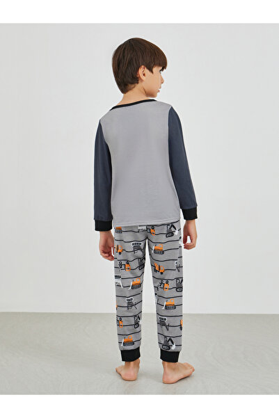 Styli Graphic Print Round Neck T-Shirt and Pyjama Set