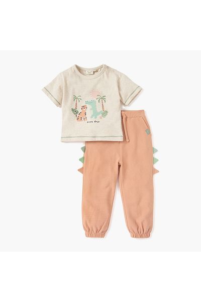 Juniors Animal Print T-shirt and Joggers Set