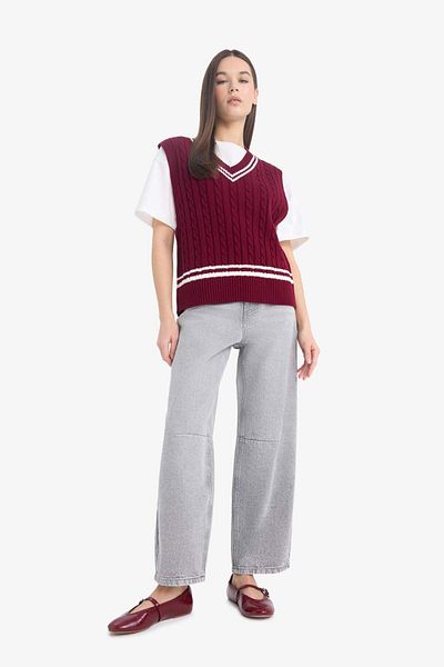 DeFacto Coool Regular Fit V-Neck Sweater D4686Ax25Wn