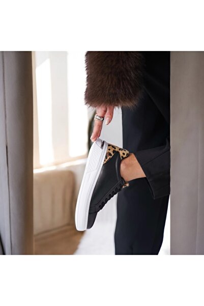 Jarrox Roar Black Leopard Detail Lightweight Poly Sole Comfortable Women's Sneaker Sports Shoes