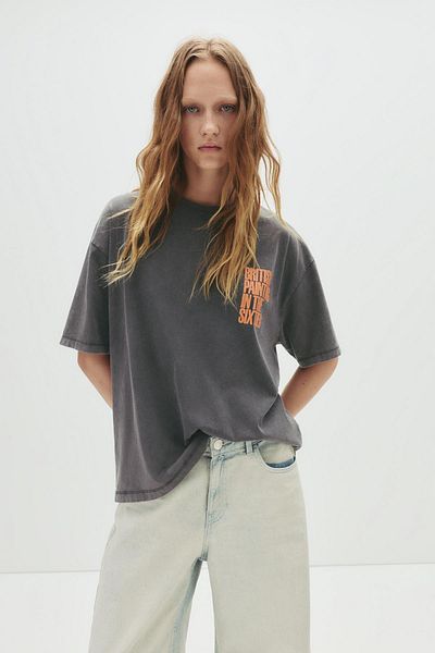 Pull & Bear تي شيرت رمادي من معرض تيت