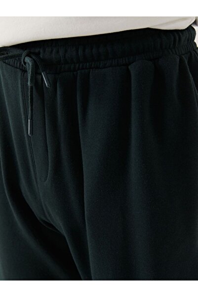 LC Waikiki Ανδρικό παντελόνι Jogger Green Standard Fit