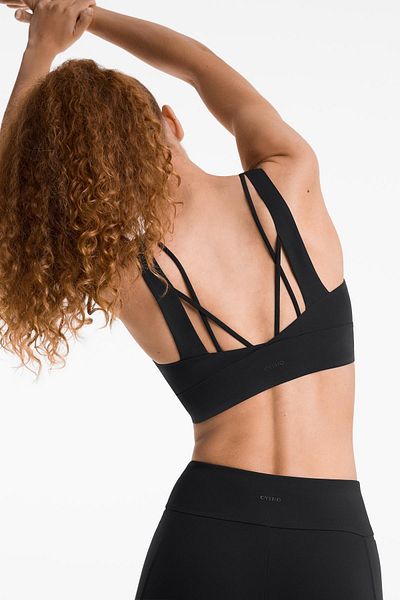 Oysho Light touch medium-support sports bra