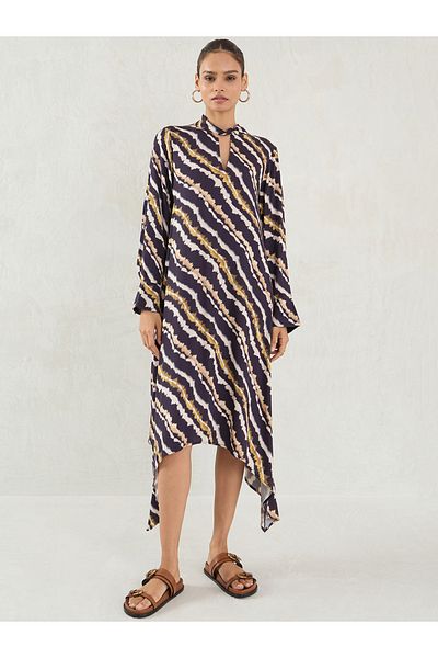 Femmella By Styli Black Abstract Print Asymmetric Hem A-Line Maxi Dress