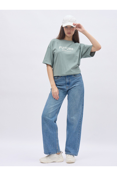 Styli Women Green Slogan Print Short Sleeve Oversized T-Shirt