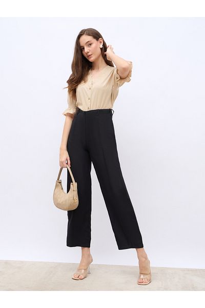 Styli Solid Tapered Fit Pants with Pintuck Detail